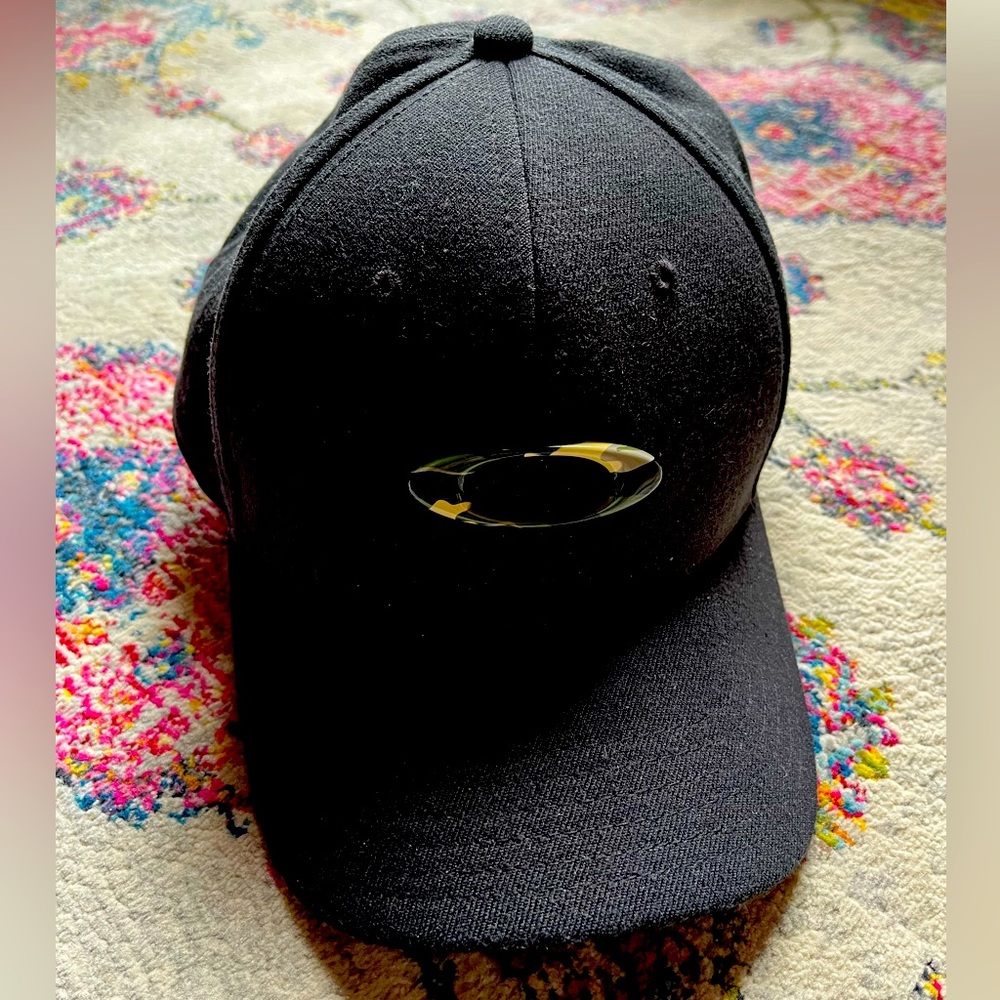NWOT unisex Oakley Performance fit cap